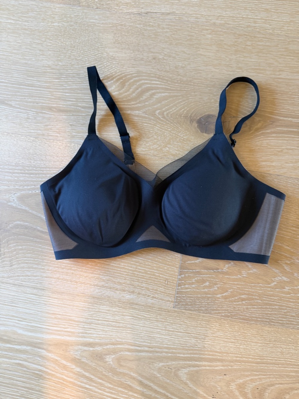 Honeylove Black Seamless Underwire Bra with Mesh Panels